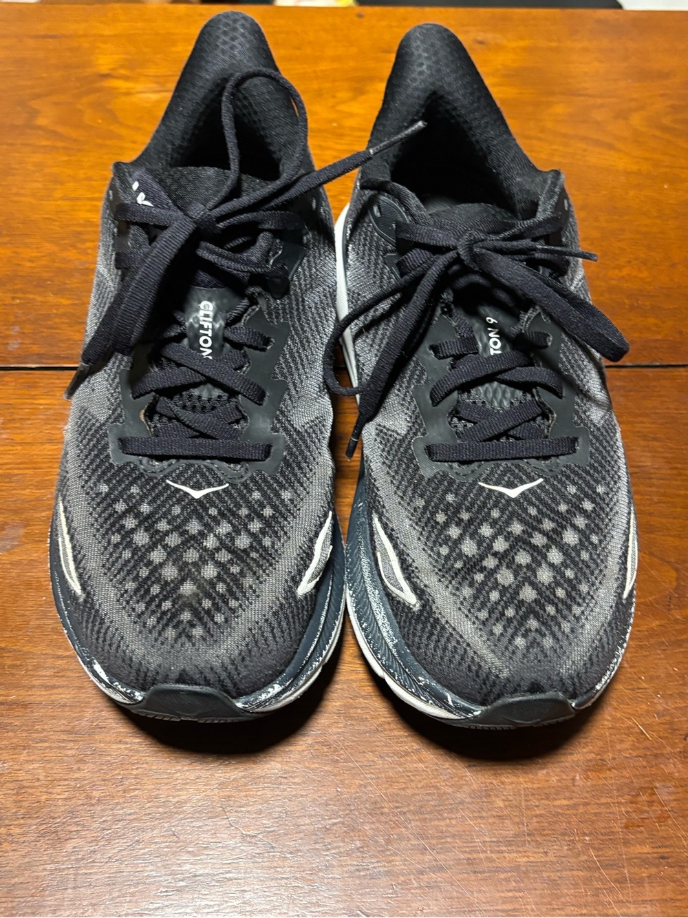 HOKA Clifton 9 women’s Lace-Up Running Shoes Black Gray White Size 7